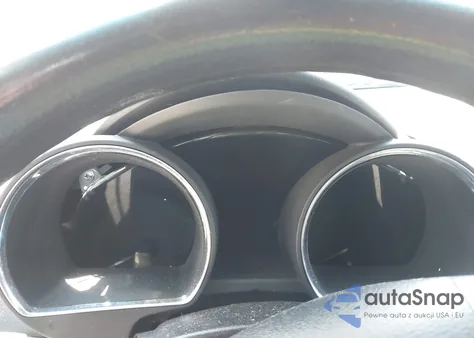 2011 Toyota Highlander Base V6 from USA, damaged, VIN 5TDBK3EHXBS062010